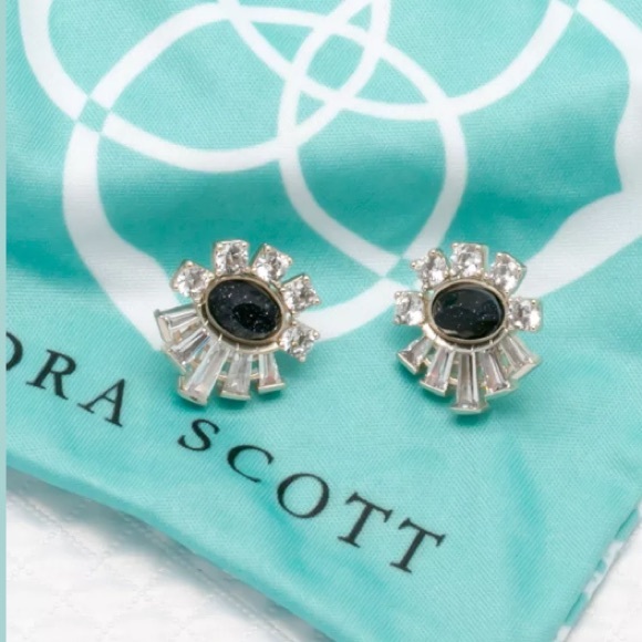 NWOT Kendra Scott Atticus studs - Picture 6 of 6